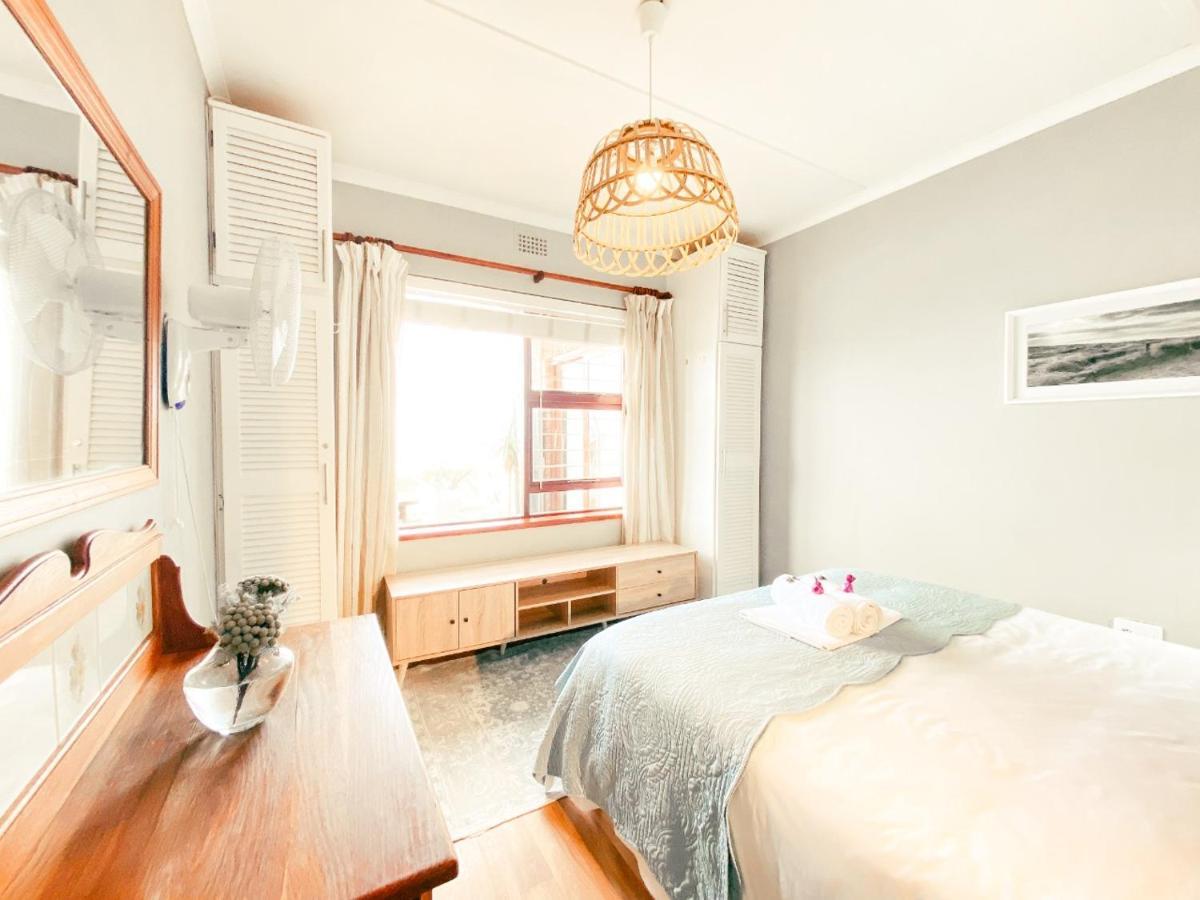 La Mer Seafront Selfcatering Accommodation Kleinmond Exterior foto